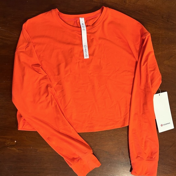 Crop Lululemon long sleeve - Picture 1 of 2
